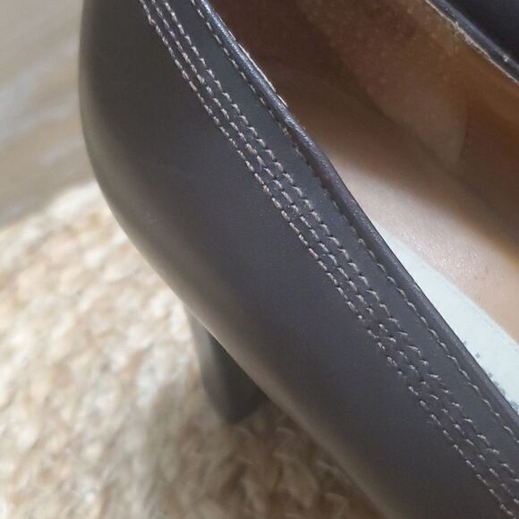 Etienne Aigner "Kaylee"  Genuine Leather, Dark Brown Career Pumps, Size 9N - Picture 10 of 10